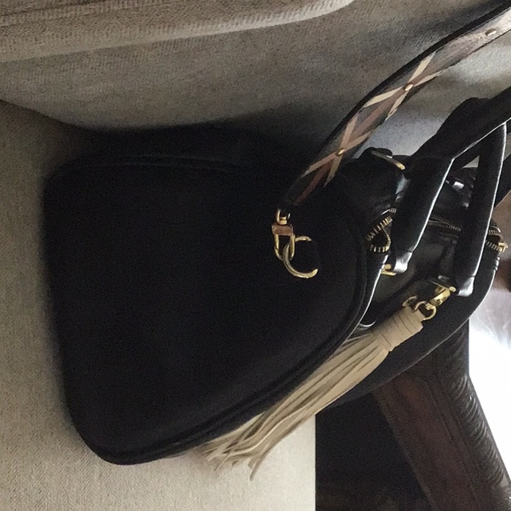 Purse - Picture 3 of 3